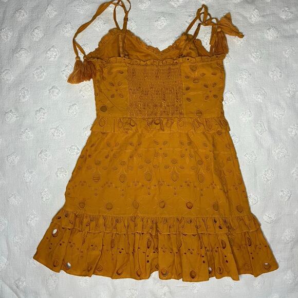 Walter Baker Misty Eyelet Ruffle Mini Dress Ginger Eye Yellow Strappy Size 8 - Picture 4 of 9